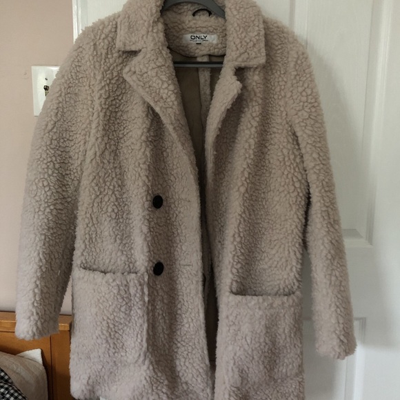 Fluffy teddy coat 🐻 ASOS - Picture 2 of 4